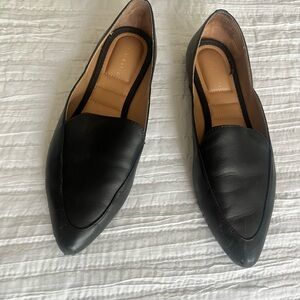 Kelly & Katie Jolene Dip Flat